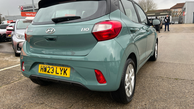 Hyundai i10 1.0 MPi SE Connect 5dr Petrol Hatchback